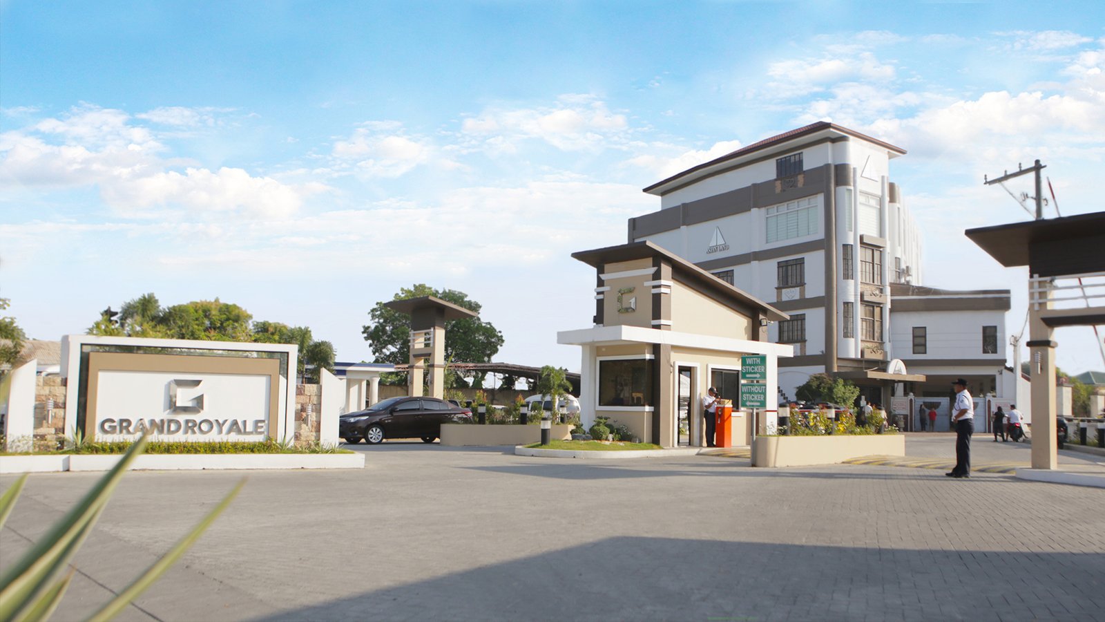 Grand Royale Community Entrance Gate Exterior