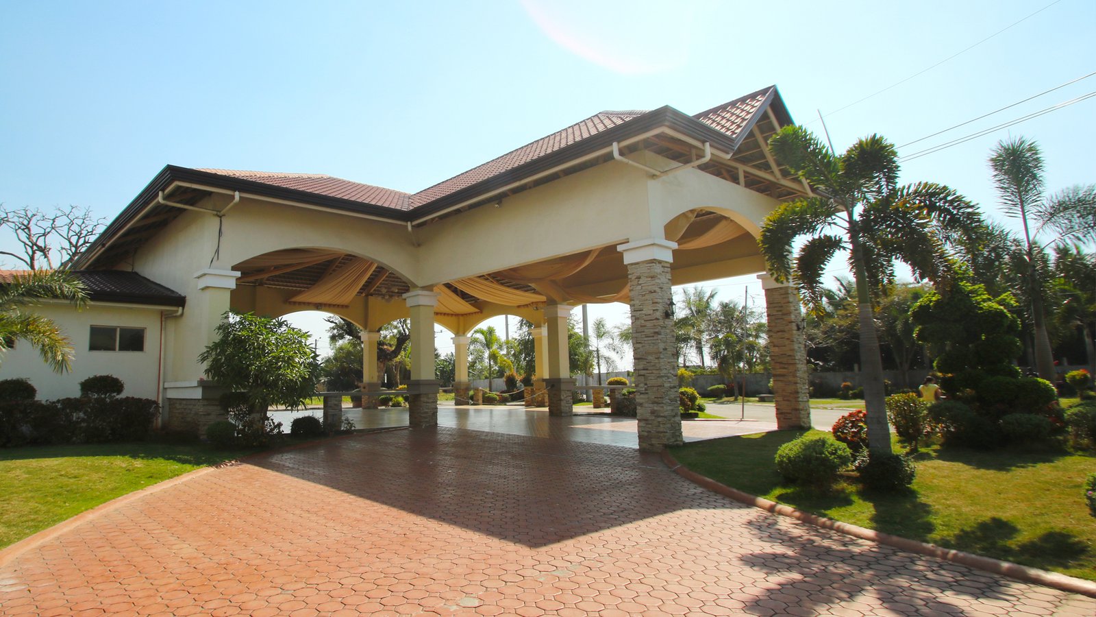 Grand Royale Community Entrance Gate Exterior